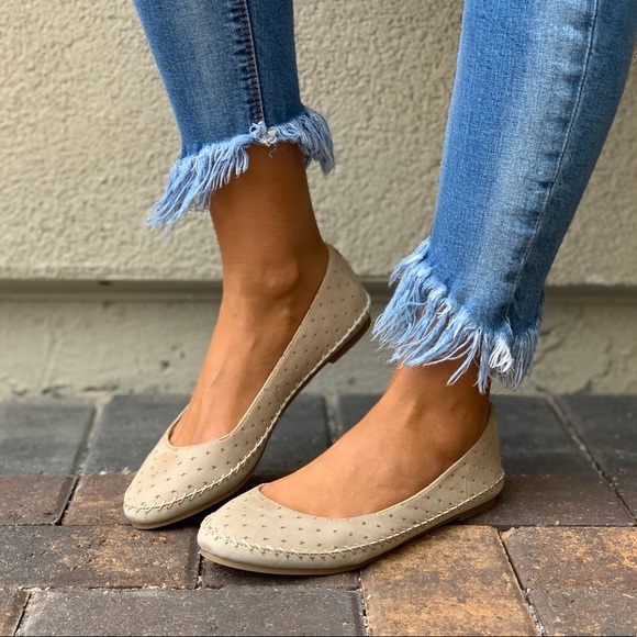 Cream Embossed Stitched Distressed Ballet Flats - Picture 5 of 7